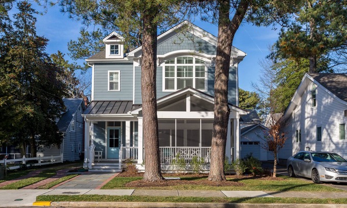 South Rehoboth Casa | A estrenar 2. 5 cuadras de la playa! Hermoso porche 5BR apantallado para 12 personas dormitorio del nivel principal