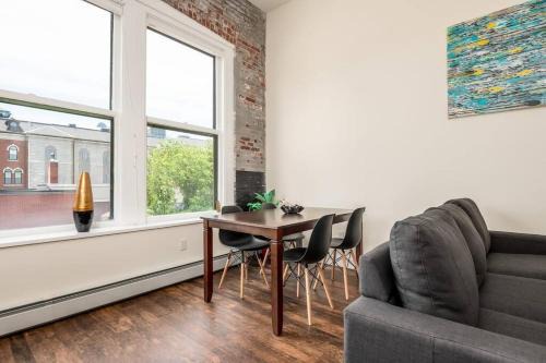 Bangor Apartamento | Downtown Retreat - Apartment in the Heart of Bangor