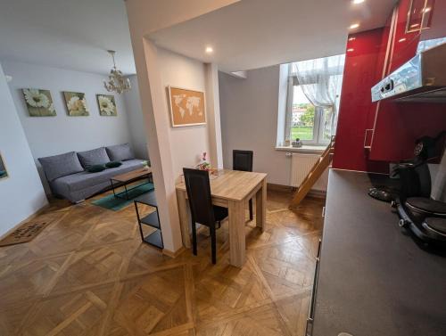 Przemysl Apartamento | Downtown Riverview apartment
