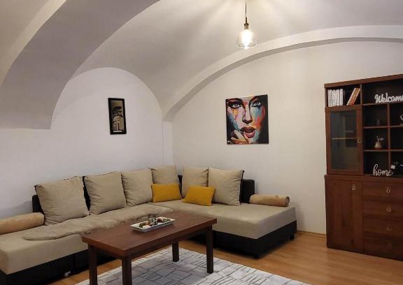 Szekesfehervar Apartamento | Downtown romantic