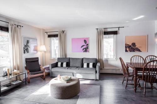 Mont-Tremblant Apartamento | Downtown - Rooftop patio - Free shuttle to ski Mountain