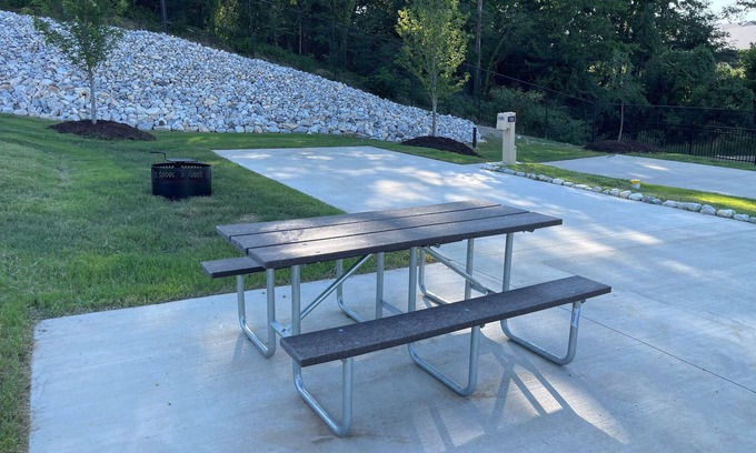 Hot Springs Alquiler De RV | Downtown RV Resort at Oaklawn with WiFi in Hot Springs - RV site only