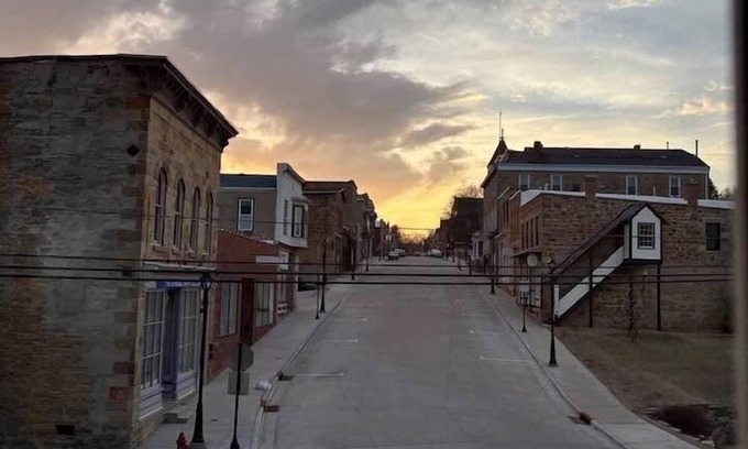 Mineral Point Casa | Downtown's Best View at Howdle's Retreat