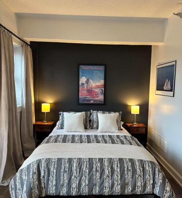St. Joseph Historic Neighborhood Apartamento | Downtown Studio with Full Kitchen and Bath
