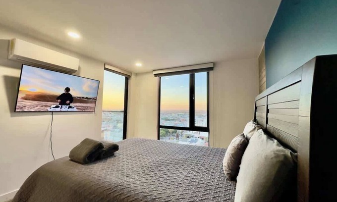 Avenida Revolución Apartamento | Downtown TJ Ave Revolucion 1BR Suite 10th floor