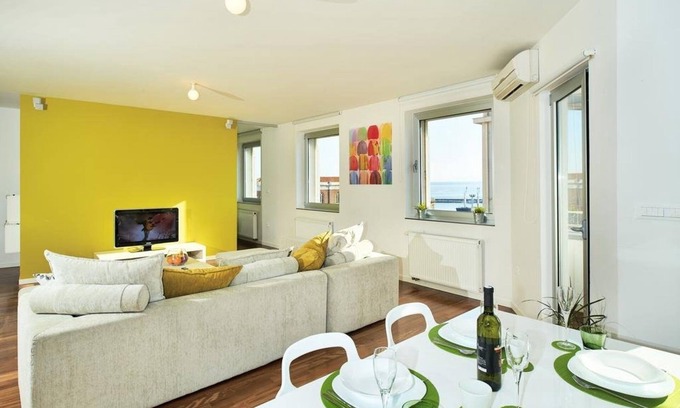 Rijeka Apartamento | Downtown view