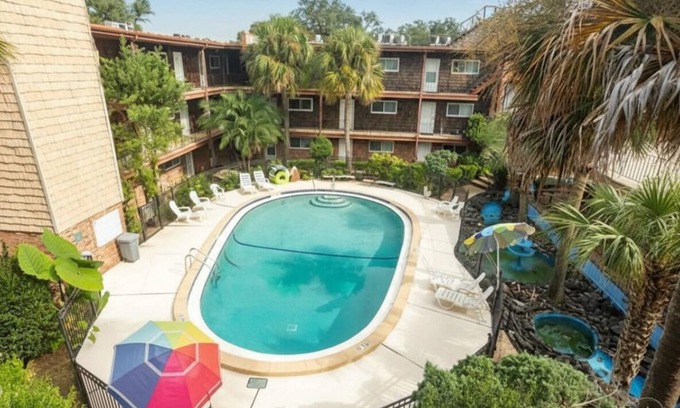East Pensacola Heights Condominio | Downtown Waterfront Condo