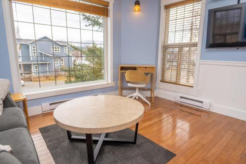Whitehorse Apartamento | Downtown Whitehorse Apartment in Old Town
