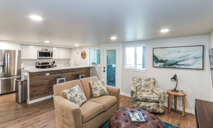 Brownstown Apartamento | Downtown Yakima 2-Bedroom apartment on 2nd floor of The Hittle Building