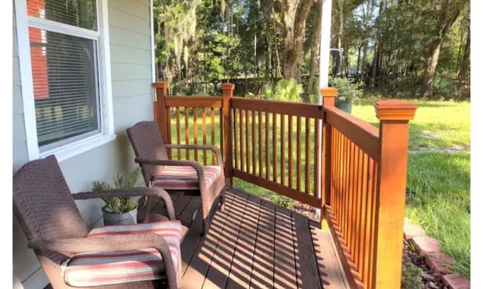 Micanopy Casa | Dr. Quinn's Family Country Cottage
