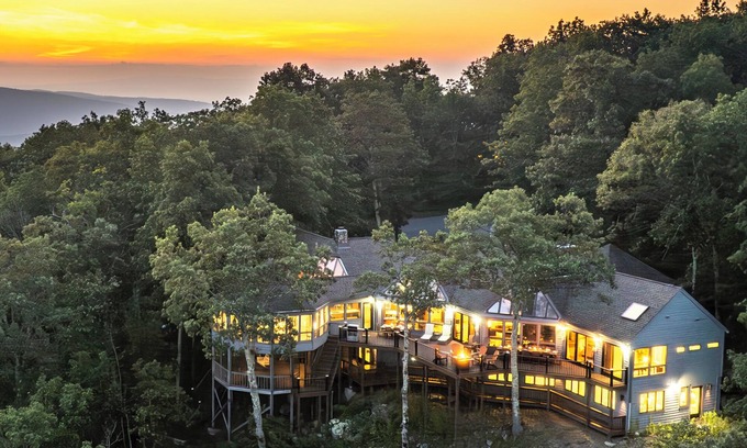 Nellysford Chalet De Esquí | Dragon's Back, 9BR 10BA in Wintergreen