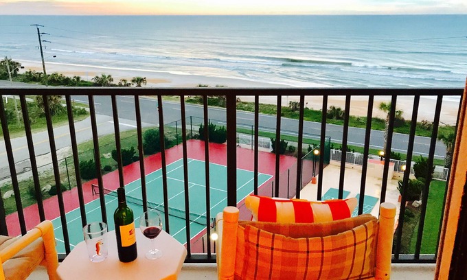 Flagler Beach Condominio | Espectaculares vistas al mar en el sexto piso desde todas las habitaciones, fácil acceso a la playa, piscina climatizada