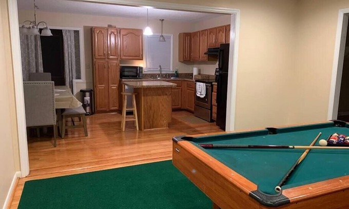 Pine Forest Casa | Dream Away Stay 5 Minutes from Fort Bragg