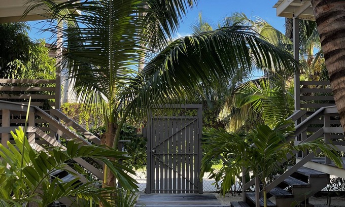 Cayo Corker Hotel | Dream Cabanas