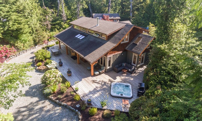 Tofino Casa | Dream Cottage - Lujoso, privado, bañera de hidromasaje - Chesterman Beach