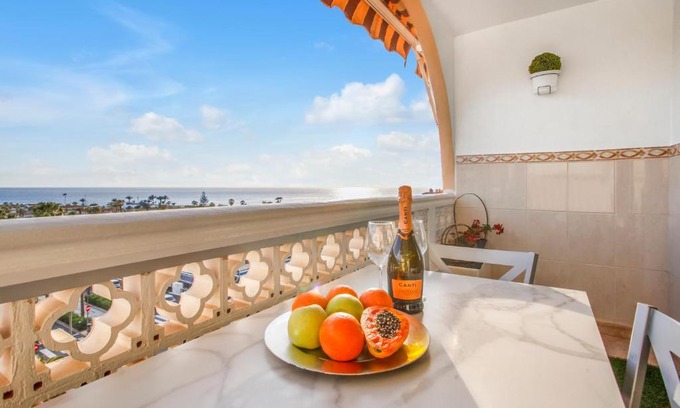 Palm-Mar Apartamento | DREAM HOLIDAYS, Wonderful Ocean View, Fast Wi-Fi