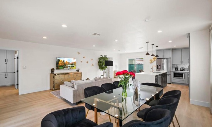 Northwest Torrance Casa | Dream Home Close to Manhattan Beach