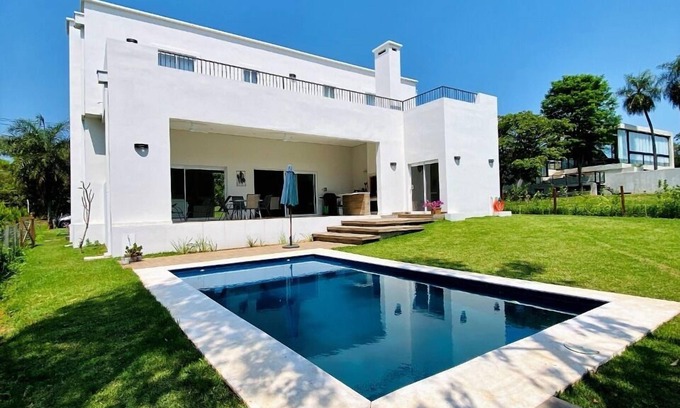 San Bernardino Casa | Dream House in Aqua Village