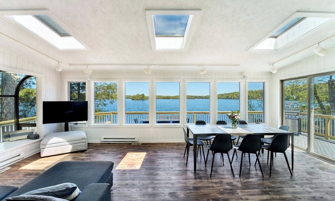 Highland Lakes Casa | Dream Lakefront Escape + Beach/Ski/Golf near NYC