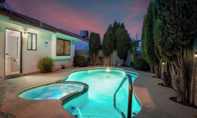 North Las Vegas Casa | Dream Retreat-Remodeled 4BR w/ Pool & Spa and MORE