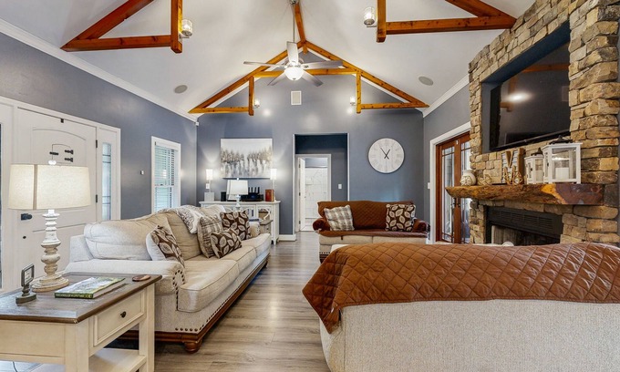 Asheville Casa | Dream Retreat with Private Pool, Full Outdoor Kitchen and Wifi
