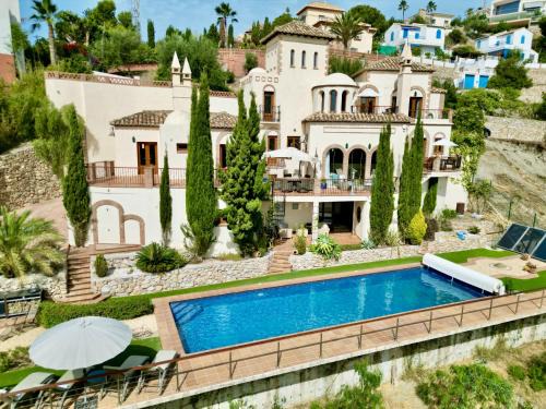 Almuñécar Villa | Dream Stay! 15 Guests, Big Pool with Heating Option at Extra Cost, Sea view!