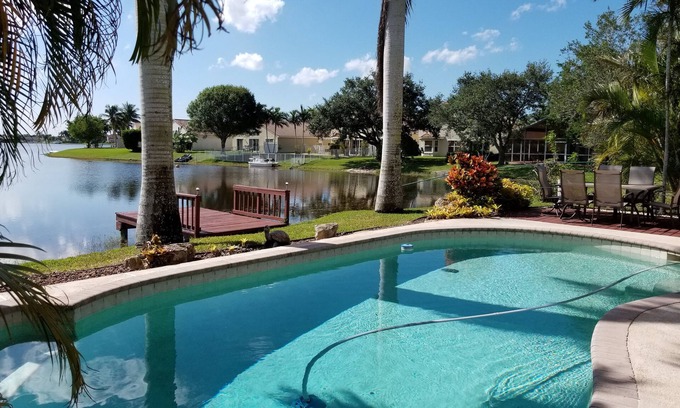 Pembroke Pines Casa | Casa de vacaciones de ensueño en Pembroke Pines con piscina climatizada
