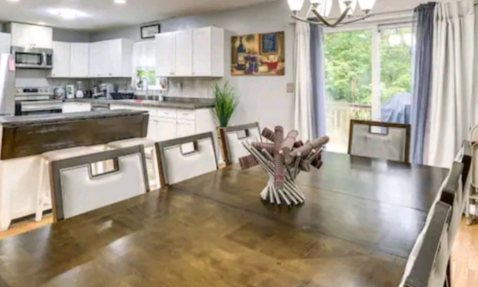 Tobyhanna Casa | Dream Vacation Home