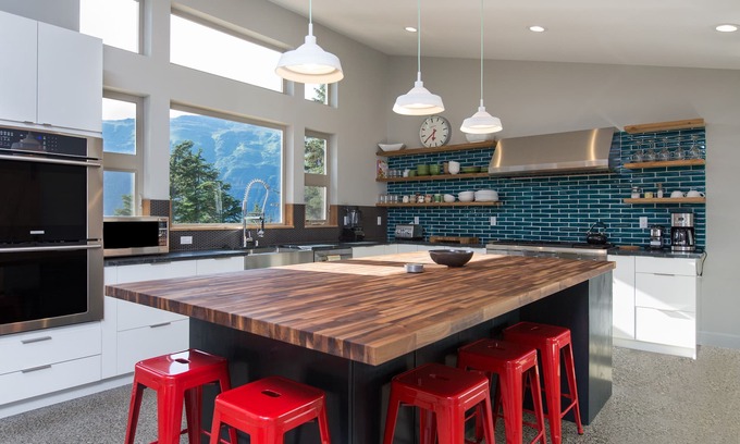 Alyeska Casa | Vistas de ensueño y cocina del chef moderna, casa de montaña con bañera de hidromasaje