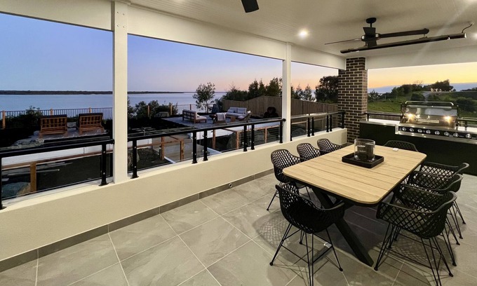 Metung Casa | Dream Views, Large Waterfront Oasis in Kings Cove Estate Metung