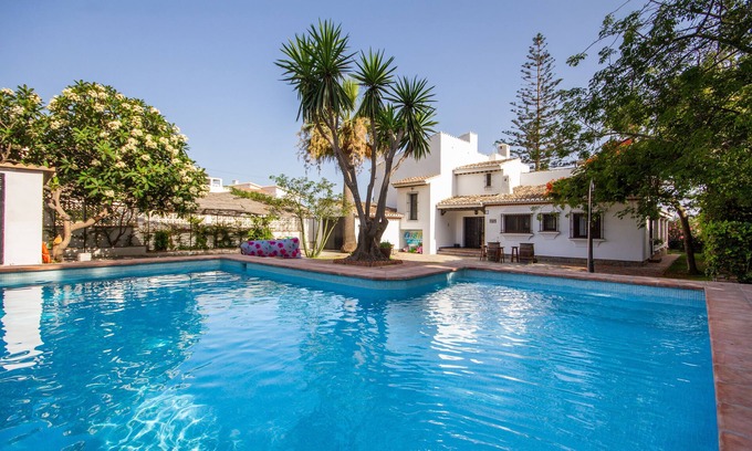 Rincón de la Victoria Villa | Villa de ensueño en la playa - mobiliario moderno - nueva piscina y WiFi