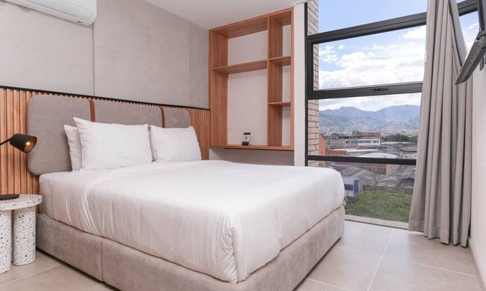 San Diego Apartamento | Dream Work-Stay - Jacuzzi - Suite w/AC in Poblado