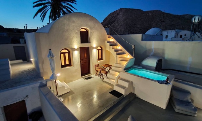Emporio Casa | Dreamer's secret villa