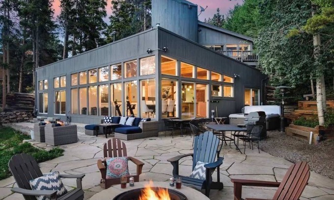 Forest Hills Casa | Dreamscape Breck: Epic Views, Magical Sunsets & Unforgettable Stays
