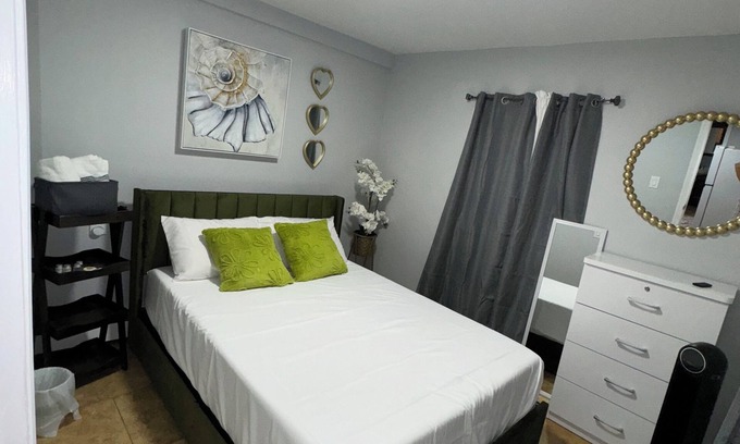Central Islip Apartamento | Dreamstay Guest house in Central Islip private entrance