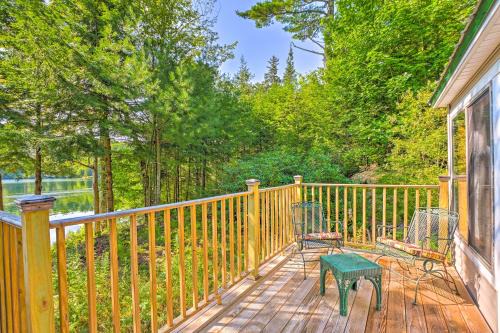 Bucksport Casa | Dreamy Bucksport Hideaway on Freshwater Pond!