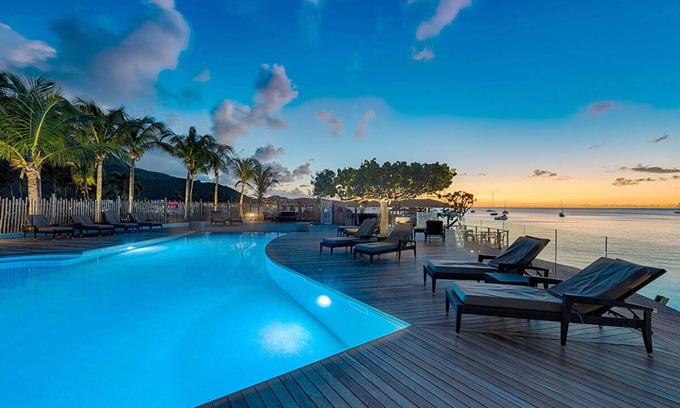 Grand Case Complejo | Dreamy Coastal Suite | Paddle, Snorkel, Dine & Explore in Tranquility