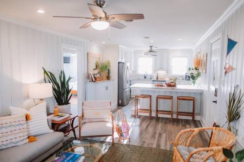Carolina Beach Casa | Dreamy Cottage 2 Blocks to Beach, Boardwalk & Lake