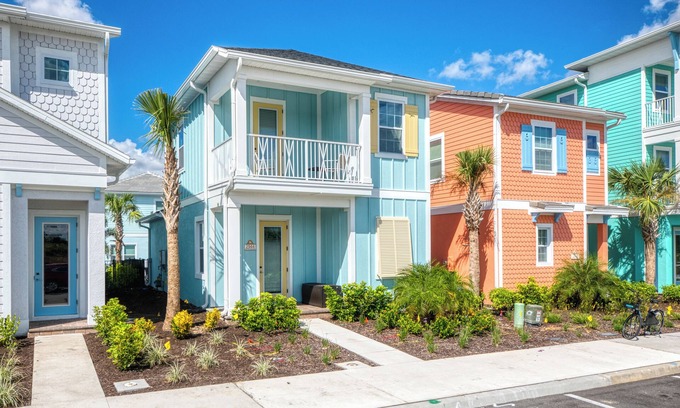West Kissimmee Cabaña | Dreamy Cottage near Disney with Margaritaville Resort & Island H20 Waterpark.