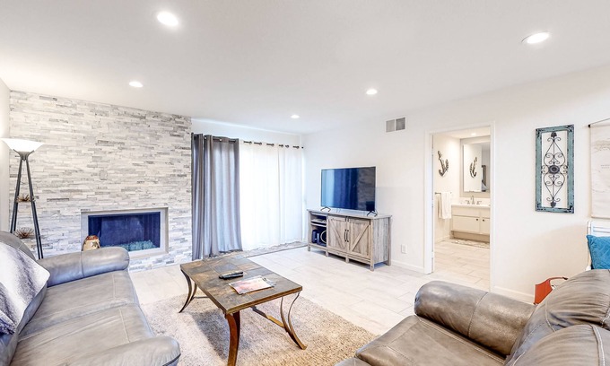Palm Desert Condominio | Dreamy Desert Hideaway | Pool, Hot Tub & 2 Patios - Near Dining, Shops & Golf