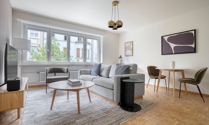 Gundeldingen Apartamento | Dreamy Gundeldingen 2 Room w/ Storage Room, nr Tram, by Blueground