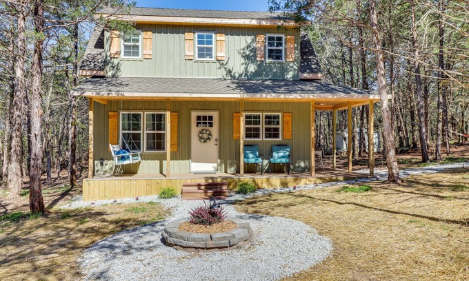 Bruno Cabaña | Dreamy Lead Hill Cottage w/ Fire Pit & Hammock!