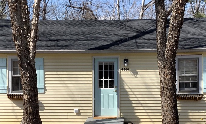 Batesville Casa | Dreamy Mountain cottage next to RT 151 & UVA.