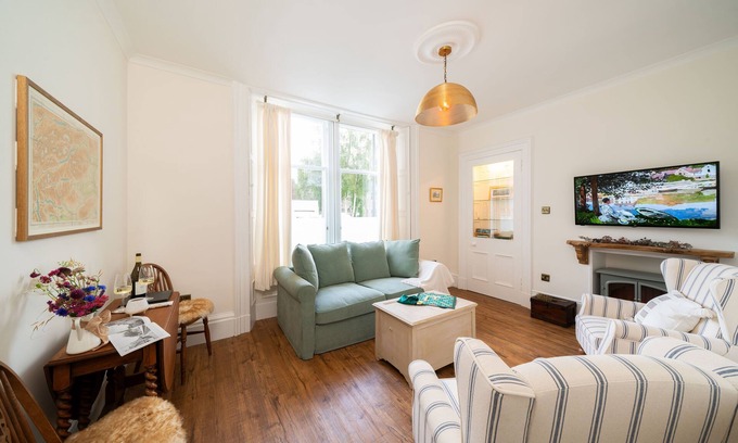 Birnam Apartamento | Dreamy One Bedroom Apartment with Garden near Dunkeld