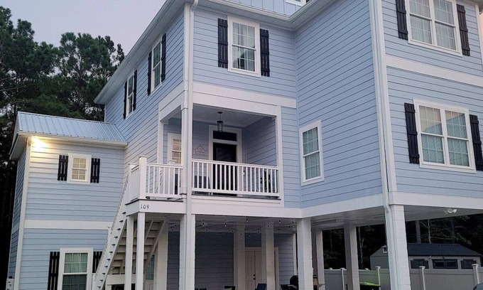 Garden City Casa | Dreamy Palms · Relaxed Beach Vibes | 2 Miles to Sand | Game Room