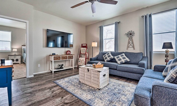 Windsor Casa | Dreamy Windsor Home with Grill ~ 3 Miles to Lake!