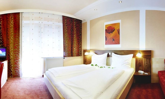 Loipersdorf bei Fuerstenfeld Casa | Dreibettzimmer, Dusche Oder Bad, WC, Standard - Dreilandhof