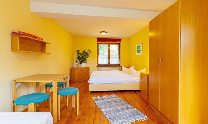Cottbus Cabaña | Dreibettzimmer mit Etagenbad - Jugendgästehaus
