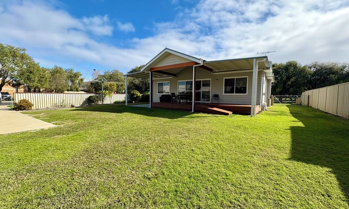 Busselton Casa | Driftwood Cottage – Beachside Busselton Retreat