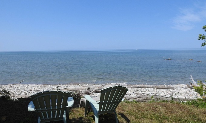 Southampton Cabaña | Driftwood Cottage - Million Dollar Views, lots of outdoor space, pet friendly